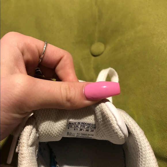 Adidas super star shell toe shoes - Picture 4 of 4